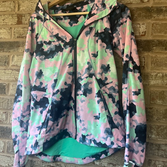 Lululemon Go the Distance Jacket in Clouded Dreams Multi - Picture 4 of 9